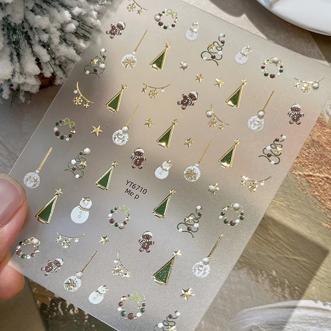 Weihnachten 3D Relief Bronzieren Nagelaufkleber Schneemann Weihnachtsbaum Lebkuchenmann Muster DIY Nagel Dekoration Kunst