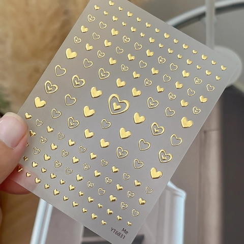 Autocollants à Ongles Cœur Métallique Gaufré 3D Or Argent Auto-adhésif Manucure Minimaliste Vintage Décoration DIY pour Femmes