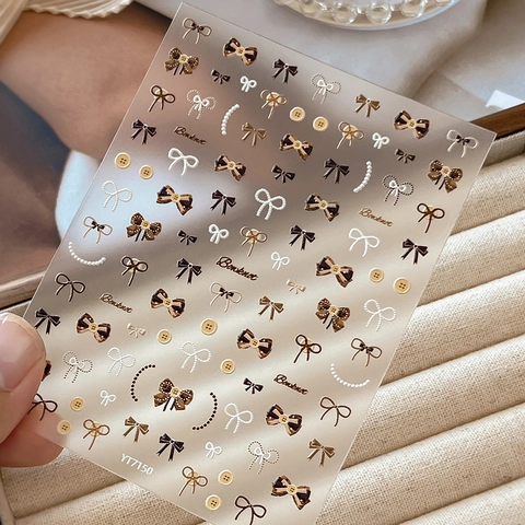 Adesivi per Unghie in Rilievo 3D Fiocco Bottone Vintage Stile Francese Catena di Perle per Donna Decorazione Manicure Fai-da-te
