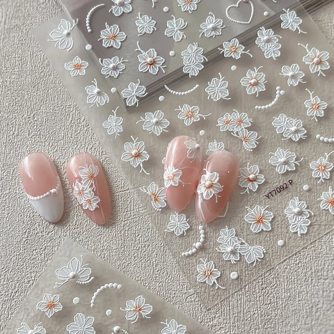 Adesivi per Nail Art in Rilievo 5D Eleganti Fiori Bianchi con Motivo a Perla Decalcomanie Autoadesive 3D per Manicure da Donna