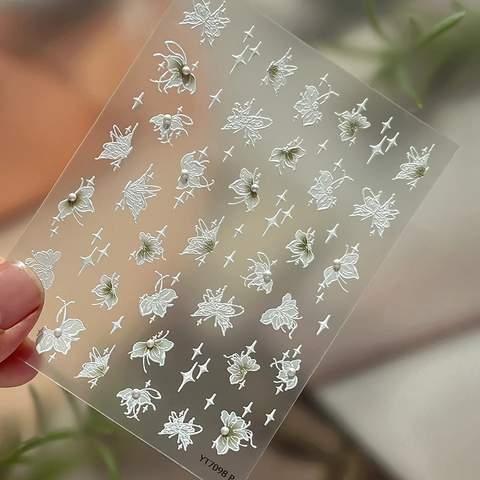 5D Relief Schmetterling Nagelaufkleber Elegant Weiß Blume Künstliche Perle Verzierte Selbstklebende Nagel Abziehbilder Für Damen