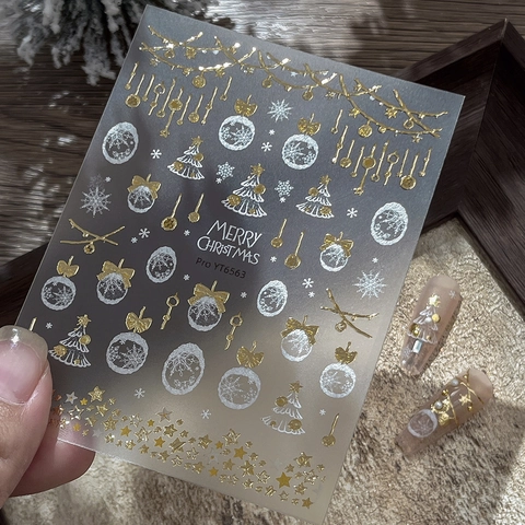 Weihnachten 3D Nagelaufkleber Gold Silber Laser Schneeflocke Weihnachtsbaum Muster Selbstklebende Nail Art Decals Damen Festliche Dekorationen