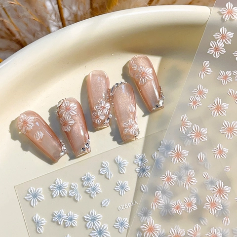 5D Geprägte Weiße Blume Kirschblüten Muster Nagelaufkleber Süße Frische Selbstklebende Nagelsticker Für Damen DIY Maniküre