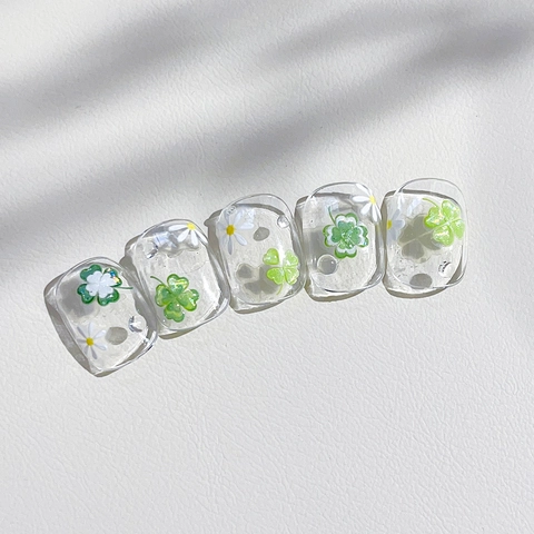 Lucky 4 Leaf Clover Nail Art Stickers Shell Luster Daisy Floral Self-Adhesive Green Shamrock Manicure Decoration Women