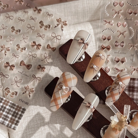 Adesivi per Unghie 3D Goffrati Fiocco Plaid Autunno Retro Decalcomanie Fiocchi a Quadri Autoadesivi per Donna DIY Manicure