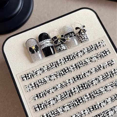 Adesivi per Unghie con Scritte in Rilievo 3D Vintage Nero Testo Adesivo Goffrato Manicure Fai da Te Decorativo Unghie