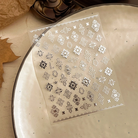 Vintage Bohemian Gold Silver Foil Nail Stickers Baroque Floral Mandala Pattern Self Adhesive Nail Art Decoration Stickers