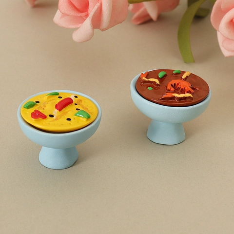 Cibo in Miniatura per Casa delle Bambole in Resina Modello Hotpot Simulato per Accessori Scena Micro Paesaggio DIY Decorazione Casa