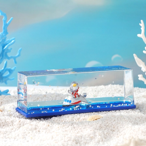 Bottiglia Creativa in Acrilico con Sabbia Mobile Liquida Galleggiante Supereroe Panda Stile Marino Ornamento da Scrivania Regalo