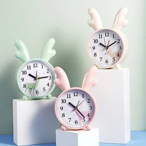 Cartoon Antler Rabbit Ear Round Desktop Alarm Clock Silent Battery Operated Plastic Bedside Clock For Students Kids Room Decor