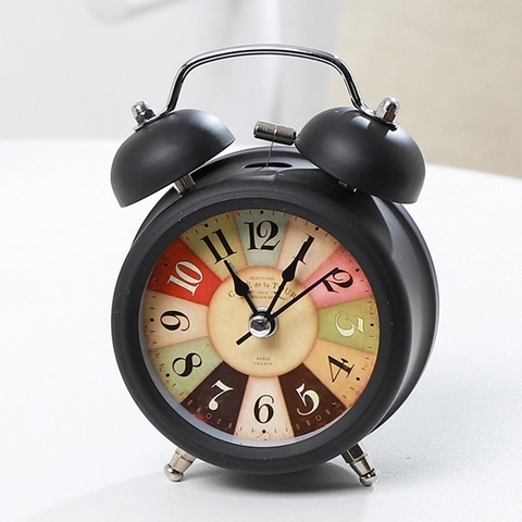 Reloj Despertador Vintage de Metal con Doble Campana Silencioso Reloj de Mesa de Cuarzo Retro Europeo Con Luz Nocturna
