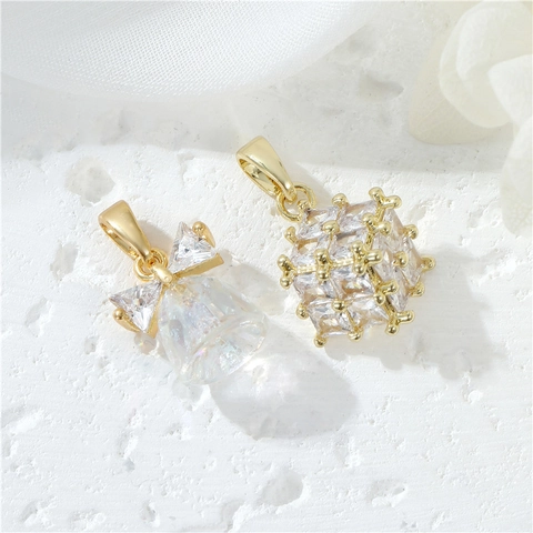 Ciondoli in Rame Placcato Oro 14K con Zirconia Fiocco Angelo Cubo Pendenti per Fai da Te Collana Gioielli Accessori per Donna