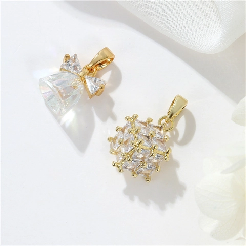 Ciondoli in Rame Placcato Oro 14K con Zirconia Fiocco Angelo Cubo Pendenti per Fai da Te Collana Gioielli Accessori per Donna