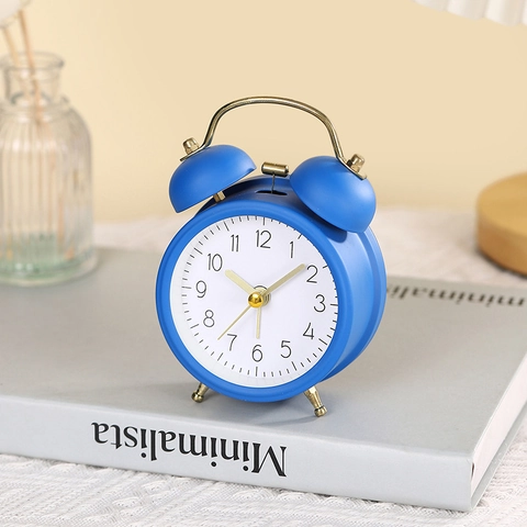 Retro Dubbele Bel Wekker Stil Kwarts Metaal Bureau Tafelklok Voor Student Slaapkamer Luid Rinkelend Decoratief Uurwerk