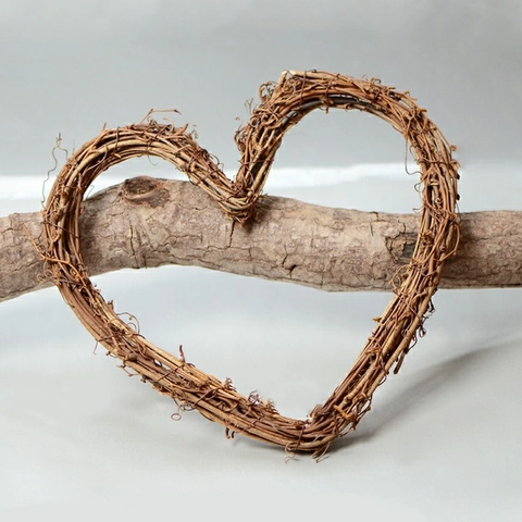 Ghirlanda in Rattan Naturale a Forma di Cuore Anello di Vite Intrecciato per Decorazione di Matrimoni Feste Casa DIY