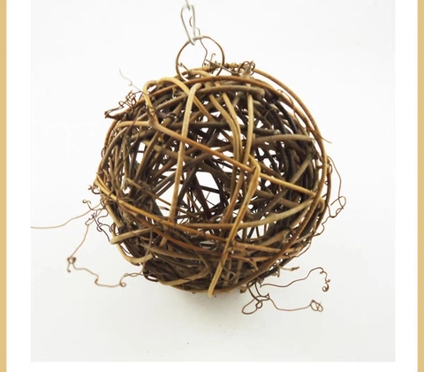 Juguete para Pájaros Bola de Ratán Tejida a Mano Natural Juguete para Masticar Loros Con Cadena de Metal Decoración
