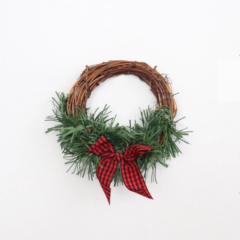 Mini Ghirlanda di Natale Con Fiocco a Quadretti Rossi e Neri Aghi di Pino Verdi Base in Vite di Legno Decorazione per Casa