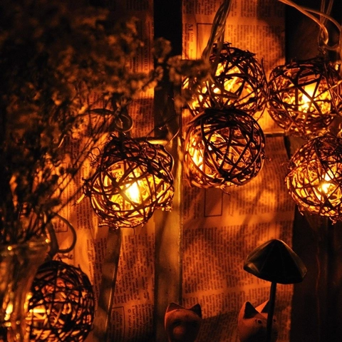 Luci a Stringa con Sfere di Rattan Bianco Caldo LED Luci Fate per Natale Matrimonio Festa Camera da Letto Interni Giardino