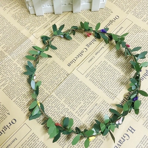 Bandeau Guirlande de Feuilles Vertes Artificielles Style Forêt Couronne de Fleurs Avec Perles Colorées pour Femmes Enfants Fête