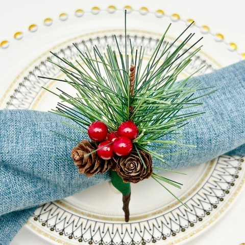 Wood Christmas Napkin Rings Artificial Pine Cone Red Berry Pine Needle Festive Table Decoration For Xmas Holiday Party