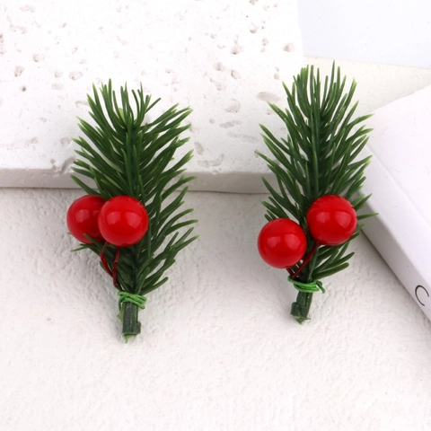 Aghi di Pino Artificiali di Natale Bacche Rosse Fungo per Ghirlanda Fai-da-te Decorazione Scatola Regalo Rami di Pino Simualti
