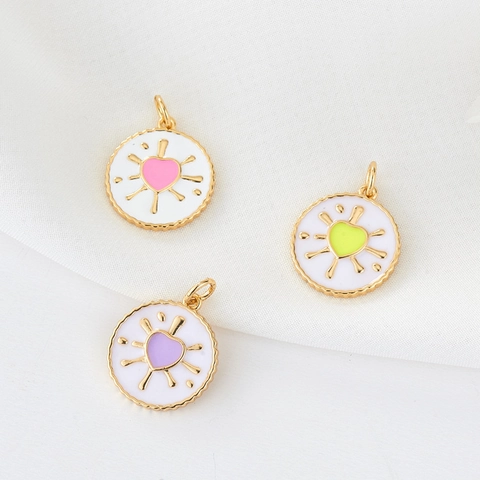 Gold Plated Copper Enamel Sunburst Heart Round Medal Charm Pendant For DIY Necklace Bracelet Making Sweet Jewelry Component