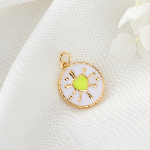 Gold Plated Copper Enamel Sunburst Heart Round Medal Charm Pendant For DIY Necklace Bracelet Making Sweet Jewelry Component