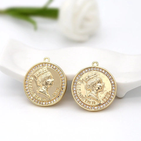 Pendentif Pièce Portrait Tête de Reine Plaqué Or 14K Médallion Rond Charm Avec Zirconia Pour Création de Bijoux DIY Colliers Accessoires
