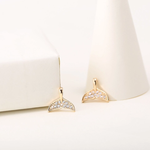 Micro Pave Zircon Whale Fish Tail Pendant Gold Plated Brass DIY Jewelry Findings Charms For Earrings Necklace Bracelet Making