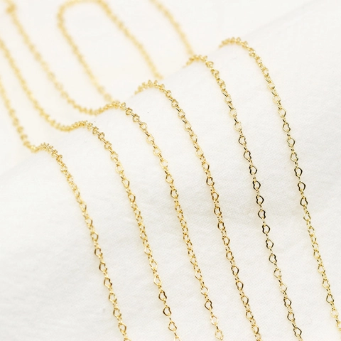 Chaîne en Laiton en Forme de Cœur Plaqué Or 24K Lien de Cœur Accessoire de Bijouterie DIY pour Collier Boucle d'Oreille