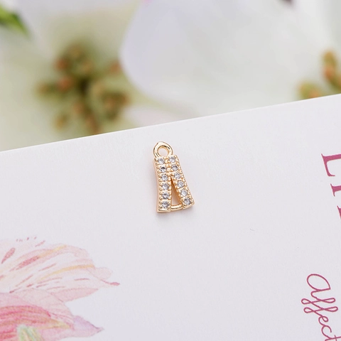 Ciondolo Fai-da-te in Ottone Placcato Oro Con Zircone Senza Catena Accessorio per Creazione Gioielli Lettera A Triangolo