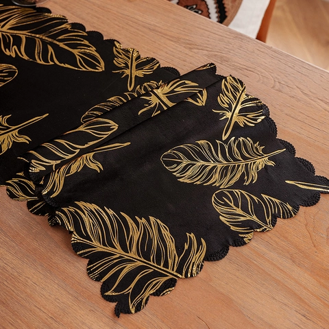 Lussuoso Runner da Tavolo Bronzato con Piuma Dorata e Bordo Festonato in Poliestere Decorazione Moderna per Casa Matrimonio