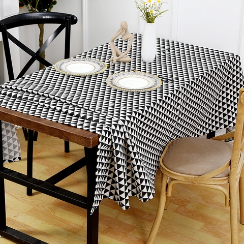 Noordse Minimalistische PVC Waterdicht Tafelkleed Zwart Wit Driehoek Geometrisch Patroon Oliebestendig Wasbaar