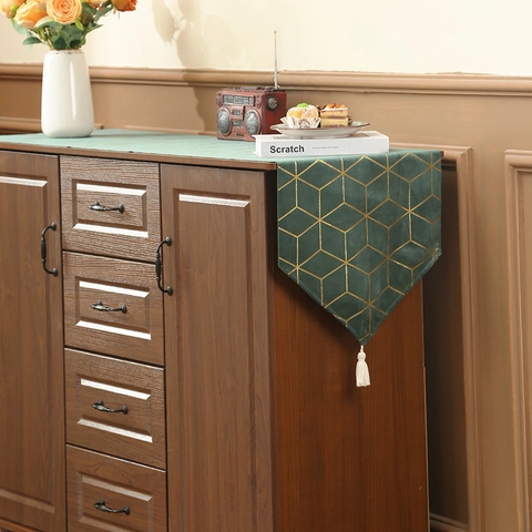 Modern Minimalist Gold Stamping Geometric Polyester Table Runner With Tassels For Dining Table TV Cabinet Bed Runner Green
