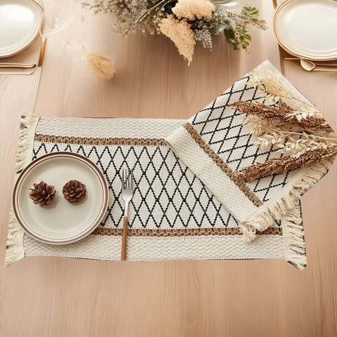 Tovaglietta Intrecciata in Cotone Bohemienne Con Nappine Motivo Geometrico a Rombi Tovaglietta Resistente al Calore per Tavolo da Pranzo