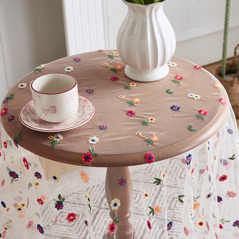 Nappe en Dentelle Brodée Florale Pastorale Nappe Blanche en Maille Transparente Couvre-Table à Manger à Fleurs Élégantes