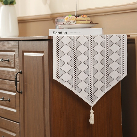 White Lace Table Runner Hollow Geometric Diamond Pattern with Tassels for Dining Table Coffee Table Wedding Home Decor