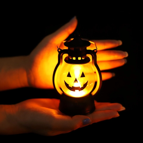 Lanterna a Zucca di Halloween LED Lampada a Olio Retrò Portatile Jack-O-Lantern per Bar Festa Vintage Lanterna in Plastica