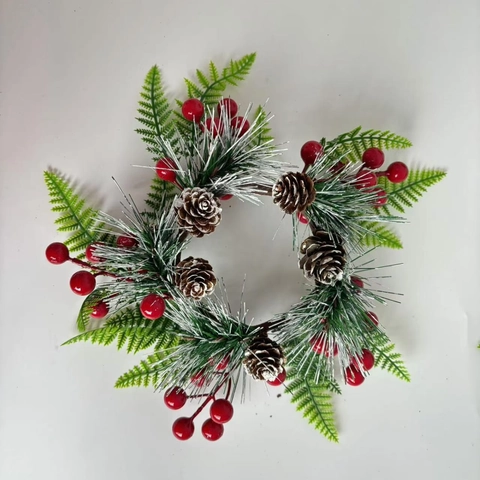 Couronne de Noël Artificielle Anneau de Bougie Avec Baies Rouges Aiguilles de Pin Pommes de Pin Pour Décoration de Table