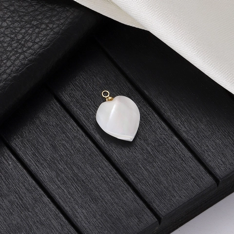 Natural Mother Of Artificial Pearl Abalone Shell Pendant Copper Bail For DIY Jewelry Making Necklace Earring Heart Star Cross Shape Women Gift