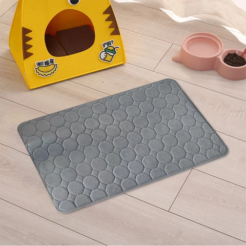 Soft Polyester Pet Mat For Dogs And Cats Absorbent Warm Embossed Pattern Washable Puppy Kitten Bed Cushion For Home Use