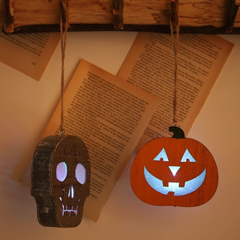 Halloween Wood LED Light Pumpkin Skull Hanging Ornament For Festive Party Indoor Home Decoration Spooky Atmosphere Accessory