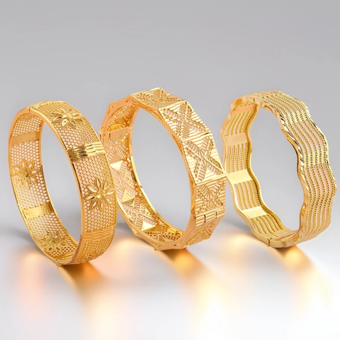 Dubai Stijl Koper 18K Verguld Breed Armring Voor Vrouwen Vintage Opengewerkt Bloem Geometrisch Patroon Etnische Armband