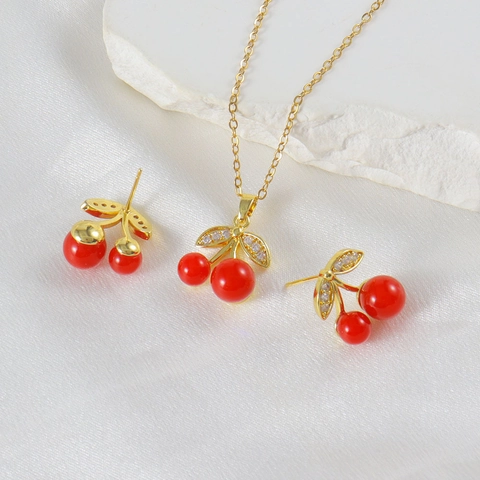 Fashion Copper Cherry Jewelry Set Red Fruit Rhinestone Pendant Necklace And Stud Earrings For Women Sweet Fruit Style