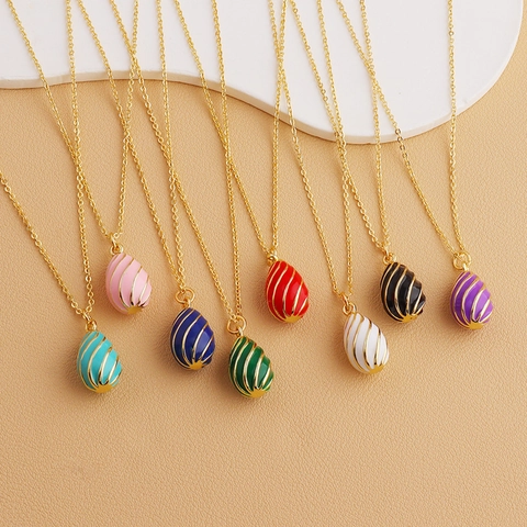 Retro Enamel Egg Pendant Necklace For Women Copper Gold Plated Spiral Pattern Faberge Style Elegant Clavicle Chain Jewelry Gift