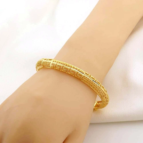 Dubai Goud Vergulde Koperen Armring Voor Dames Met Holle Griekse Sleutelpatronen Elegante Scharnierarmband Sieraden