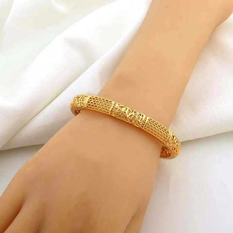 Hohl Geschnitzter Kupfer 24K Vergoldeter Armreif Geometrisches Blumenmuster Vintage Luxus Armband Damen Party Schmuck