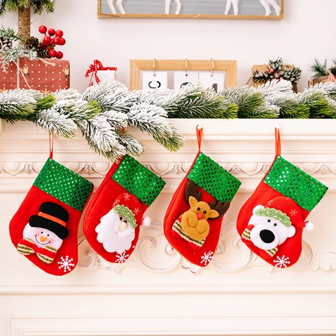 Mini Weihnachtsstrumpf Dekorationen Mit Pailletten 3D Weihnachtsmann Schneemann Rentier Bär Stoff Deko Für Weihnachtsbaum
