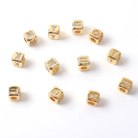 Hip-Hop-Zirkonia-Buchstaben-Würfelperlen DIY-Schmuckzubehör Kupfer Vergoldete Englische Alphabet-Charms Für Die Herstellung Von Armbändern