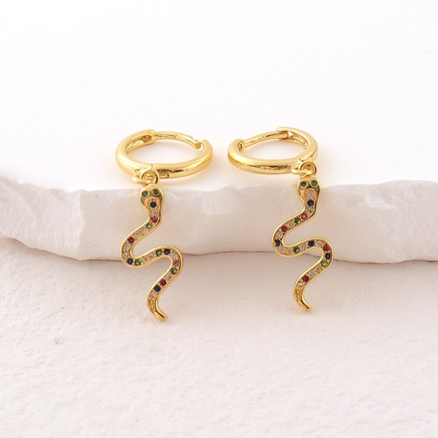 Orecchini a Cerchio a Forma di Serpente in Rame Placcato Oro 18K Con Zirconia Colorata Intarsiata Gioielli di Lusso per Donna